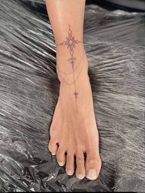 Foot Tattoo For Men, Tattoo Ideas Ankle, Foot Tattoo Ideas, Foot Tattoo Designs, Anklet Tattoos For Women, Ankle Foot Tattoo, Cute Foot Tattoos, Small Foot Tattoos, Toe Tattoos