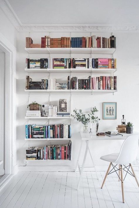 12 Genius Ways to Create a Space-Saving Book Nook via Brit + Co Shelf Inspiration, Lots Of Books, Room Deco, Home Libraries, Design Del Prodotto, White Room, Home Library, Home Decor Tips, New Room