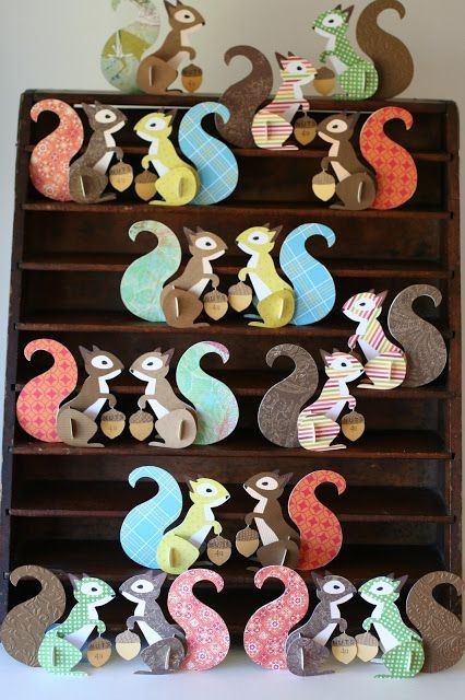 Squirrel Decorations, Squirrel Craft, Craft Ideas For Preschoolers, Leaves Craft, Abc Animals, Squirrel Decor, Ideas For Preschoolers, Decoration Vitrine, Paper 3d