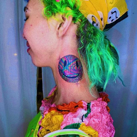 ＢＬＶＥ ^ ＤＯＶＥ on Instagram: “🌈🕺🏻🌈 Smiling Tripped Out Disco Ball for @fairlyodddbitch you are a legend!” Disco Ball Face Paint, Ball Face Paint, Disco Ball Tattoo, Ball Tattoo, Disco Ball, Face Paint, Carnival Face Paint, Tatting, Carnival