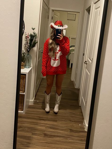 Cute Tacky Christmas Outfit, Christmas College Party Outfit, Christmas Pub Crawl Outfit, Gingerbread Outfit Women, Santa Crawl Outfits, Christmas Party Outfits College, Oversized Christmas Sweater Outfit, Santa Con Outfits Nyc, Ugly Sweater Party Outfit