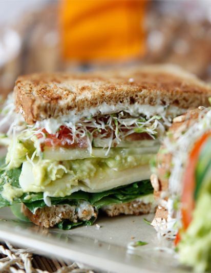 The ultimate veggie sandwich. Vegan Grill, Sandwich Vegetarian, Spinach Cheese, Veggie Sandwich, Avocado Tomato, Bean Sprouts, Idee Pasto Sano, Meatless Meals, Comfort Foods