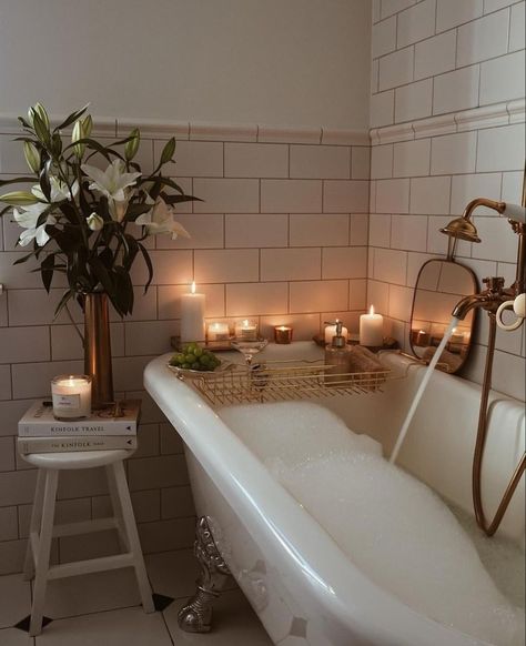 Bohemian Bathroom Decor, Bath Aesthetic, Bohemian Bathroom, Modern Bathroom Decor, Dream Apartment, Relaxing Bath, House Inspo, Bathroom Makeover, House Inspiration