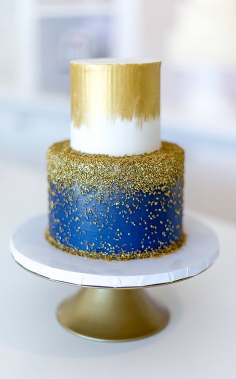 Cake Designs Blue And Gold, Royal Blue And Gold Cake For Men, Blue And Yellow Graduation Cake, Graduation Cake Blue And Gold, Blue And Gold Drip Cake, Blue Graduation Cakes, Blue And Gold Cake Birthday, Blue And Gold Graduation Cake, Navy Blue And Gold Cake