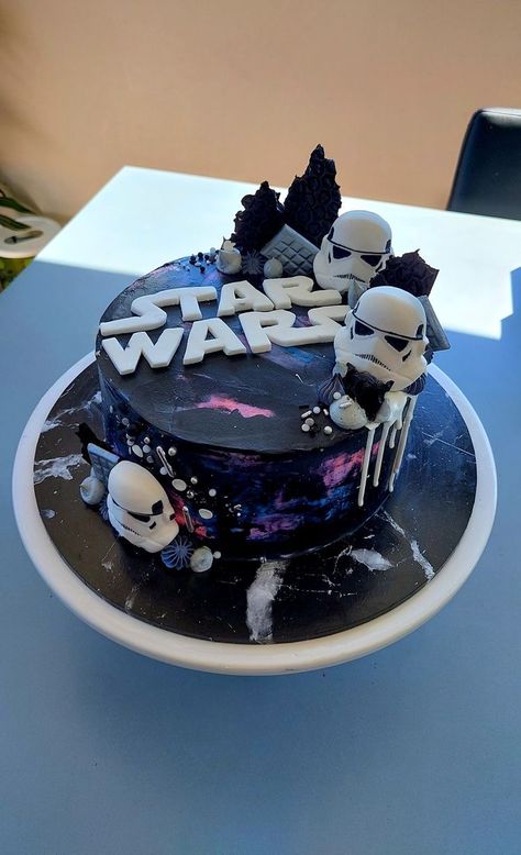 Star Wars Galaxy Cake, Starwars Birthday Cake Ideas, Starwars Cakes Birthday, 30 Birthday Ideas For Men Cake, Simple Star Wars Cake, Star Wars Darth Vader Cake, Star Wars Cake Ideas, Stormtrooper Cake, Star Wars Torte