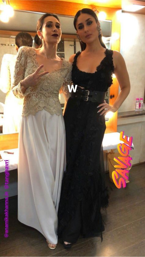 Two beautiful bollywood sis-karishma and kareena kapoor together at Lfw Bollywood Sisters, Karishma Kapoor Outfits, Hijab Style For Wedding, Western Kurti, Style For Wedding, Nikesha Patel, Black Suit Dress, Karishma Kapoor, Long Gowns