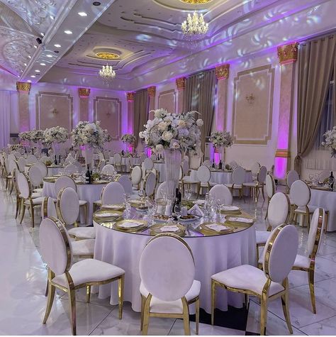 Wedding Restaurant Decoration Ideas, Wedding Venue Set Up Receptions, Wedding Venue Pakistani, Arab Wedding Decoration Ideas, Wedding Ideas Places, Arab Wedding Decor, Arabic Wedding Decoration, Wedding Hall Reception, Sweet 15 Party Ideas Quinceanera