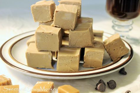 Caramel Mocha Cappuccino Fudge. Recipe here ~ http://sweetandspicymonkey.blogspot.com/2015/01/caramel-mocha-cappuccino-fudge.html #fudgerecipe   #fudge   #caramel   #mocha   #cappuccino   #candy Cappuccino Fudge Recipe, Cappuccino Fudge, Salted Caramel Cappuccino, Caramel Candies Recipe, Coffee Fudge, Fudge Candy, 2 Ingredient Fudge, Caramel Cappuccino, Mocha Fudge