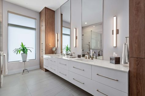 Bathroom Mirror Ideas: 13 Looks You'll Love Double Vanity Mirror Ideas, Double Vanity Mirror, Vanity Mirror Ideas, Bathroom Mirror Ideas, Mirror Ideas, Bathroom Counters, Ensuite Bathroom, Single Sink Bathroom Vanity, Single Sink