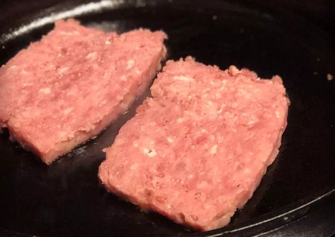 Homemade Spam Recipe, Homemade Spam, Homestead Canning, Fried Spam, Hawaii Recipes, Cured Meat Recipes, Spam Recipes, Meat Bbq, Homemade Sausage Recipes