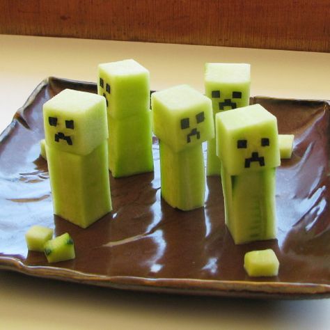 Pokemon Lunch Ideas, Minecraft Bento, Minecraft Breakfast, Picky Kids Meals, Minecraft Lunch, Bento Kids, Kids Lunch Box Meals, Lunch Box Idea, Fun Plates