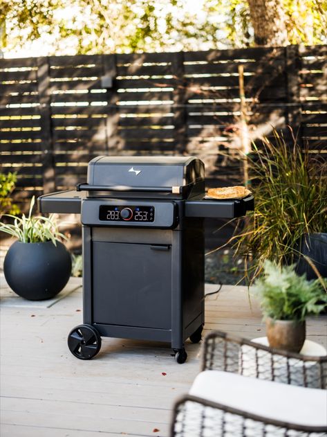 Current Backyard’s Wi-Fi Enabled No-Active Flame Grill Electric Griddle, Food Texture, Outdoor Grilling, Patio Party, Electric Grill, Cooktops, Firepit, Outdoor Grill, Anodized Aluminum