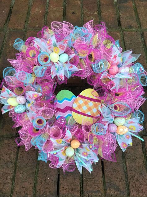 Wreath Diy Dollar Tree, Easter Wreath Diy Dollar Stores, Easter Crafts Dollar Store, Easter Mesh Wreaths, Deco Mesh Wreaths Diy, Easter Spring Wreath, Easter Wreath Diy, Easter Egg Wreath, Mesh Wreath Diy