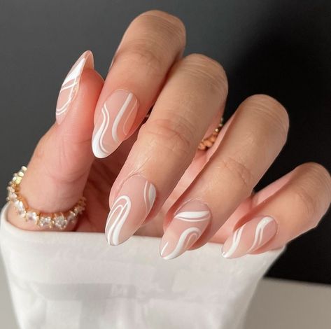 Fun White Nails, Swirl Nail Designs, Swirl Nail, Cruise Nails, Swirl Nails, Retro Nails, White Glitter Nails, White Nail Art, Simple Nail Art Designs