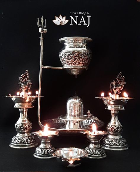 Silver God Idols, Naj Jewellery, Silver Ware, Silver Articles, Animes Emo, God Idols, Authentic Decor, Buddha Garden, India Home Decor