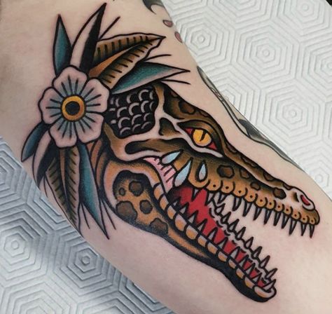 Tears Tattoo, Traditional Tattoo Arm, Traditional Tattoo Animals, Traditional Sailor Tattoos, Alligator Tattoo, Crocodile Tattoo, American Crocodile, Traditional Tattoo Inspiration, Tattoo Maker