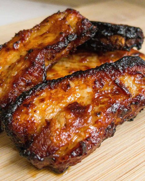 Looking for a delicious and healthier way to indulge in pork belly? Look no further! These crispy air fryer pork belly slices are the perfect addition to any meal. With a crunchy exterior and juicy, tender meat inside, these slices will satisfy your cravings without guilt. Try them with your favourite dipping sauce for an irresistible snack or serve them as a mouthwatering side dish that your family and friends will love. Slice Pork Belly Recipes, Pork Slices Recipes, Fried Pork Belly Recipes Easy, Meat Air Fryer Recipes, Beef Belly Recipe, Recipes For Pork Belly Slices, Air Fryer Belly Pork, Pork Rashers Recipe Air Fryer, Pork Air Fryer Recipes