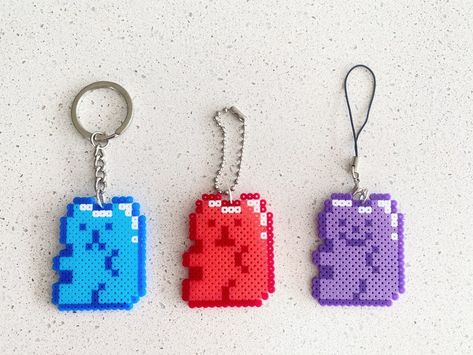 Gummy Bears pixel Perler Beads Art, Can Be Fridge Magnet, Keychain, Phone Charm and Badge - Etsy Canada Perler Keychain, Perler Beads Art, Perler Bead Keychain, Perler Beads Ideas, Keychain Phone, Beads Art, Green Bear, Perler Bead Art, Beaded Keychains