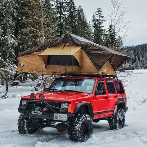 Jeep Xj Camping, Jeep Cheeroke, Hunting Vehicles, Camping Photos, Jeep Xj Mods, Jeep Gear, Overland Gear, Camping Photo, Jeep Camping