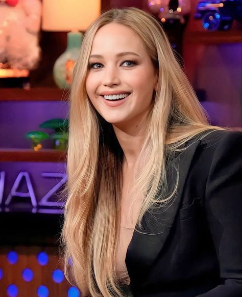 Jennifer Lawrence Blonde, Jeniffer Lawrance, Jennifer Lawrence Movies, Jennifer Lawrence Hair, Bright Blonde Hair, Hair Photography, Blonde Hair Inspiration, Bright Blonde, Blonde Hair Looks