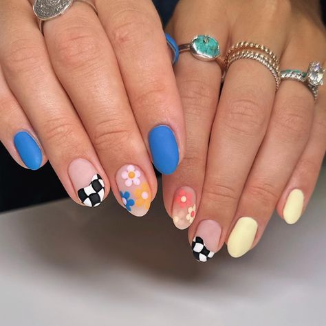 Had to get these cute nails posted before I get to post all the fun fall nails🤩 | Instagram Funky Spring Nails, Fun Gel Nails, Polka Nails, 2023 Nails, Boho Nails, Country Nails, Hello Nails, Hippie Nails, Cute Acrylic Nail Designs