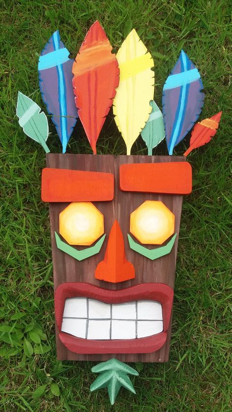 I made a wooden Aku Aku mask in celebration for the Crash Bandicoot N. Sane Trilogy. http://ift.tt/2s8TG02 Diy Geek, Geek Diy, Hawaiian Party Decorations, Nerd Crafts, Luau Theme Party, Fiesta Tropical, Luau Theme, Geek Decor, Tiki Party