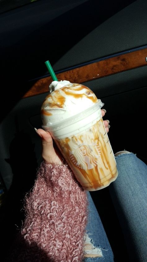 Ask for an Iced White Chocolate Mocha with heavy cream, vanilla sweet cream cold foam, extra caramel drizzle, and extra whipped cream!! Absolute bomb!! Frappe From Starbucks, Vanilla Sweet Cream Cold Foam, Sweet Cream Cold Foam, Iced White Chocolate Mocha, Caramel Frappe, Vanilla Sweet Cream, Iced White Mocha, Cream Cold Foam, Caramel Drizzle