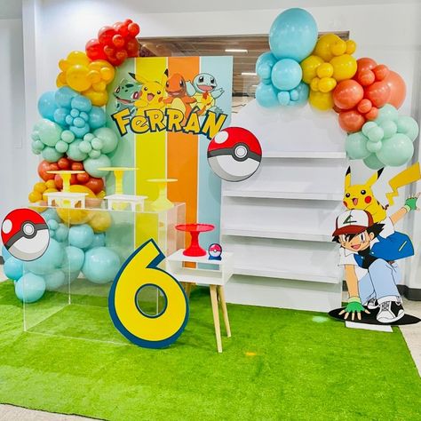 Pokemon Party Backdrop, Pokemon Party Decor, Pokémon Birthday Decorations, Diy Pokemon Party Decorations, Pokemon Centerpieces, Pokemon Birthday Party Decorations, Pokemon Party Decorations, Pikachu Birthday, Pokemon Decor