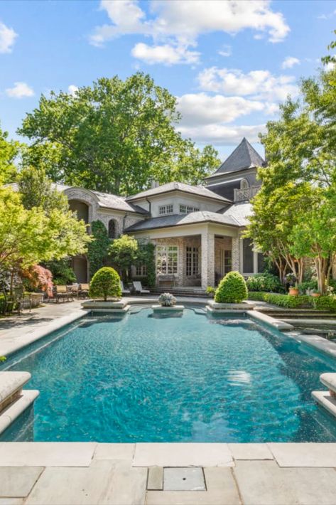 Adele’s former Nashville, Tennessee, rental is one of three homes headed to auction later this week—all with celebrity ties. The trio of high-end homes located in the U.S. South each have their own showbiz connection and all will be sold to the highest bidder with no reserve, according to Platinum Luxury Auctions, which is handling the sales. Houses Mansions, Luxury Houses Mansions, Highest Bidder, Rich Home, Celebrity Homes, Real Estate News, Celebrity Houses, Nashville Tennessee, Adele