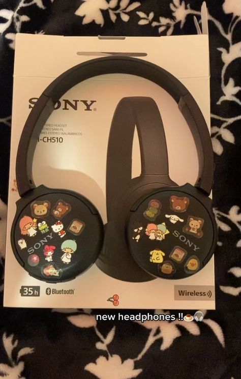 Head Phones Aesthetic Black, Cute Black Headphones, Cute Sony Headphones, Cute Head Phones, Headphone Decoration Black, Sony Headphones Case, Sony Earphones Aesthetic, Decorated Sony Headphones, Sony Headphones Aesthetic Black