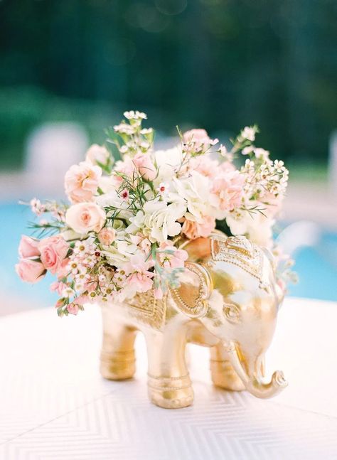 Elephant Centerpieces Wedding, Flower Elephant Wedding, Indian Lantern Centerpieces, Floral Table Centrepiece, Hindu Wedding Centerpieces, Wedding Centerpieces Indian, Elephants And Flowers, Indian Centerpieces Wedding, Elephant Table Centerpiece