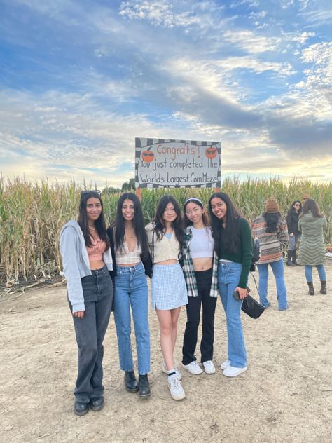 Corn Maze Outfit, Corn Maze, Cute Casual Outfits, Desi, Mom Jeans, Corn, Girl Outfits, Casual Outfits, Pants