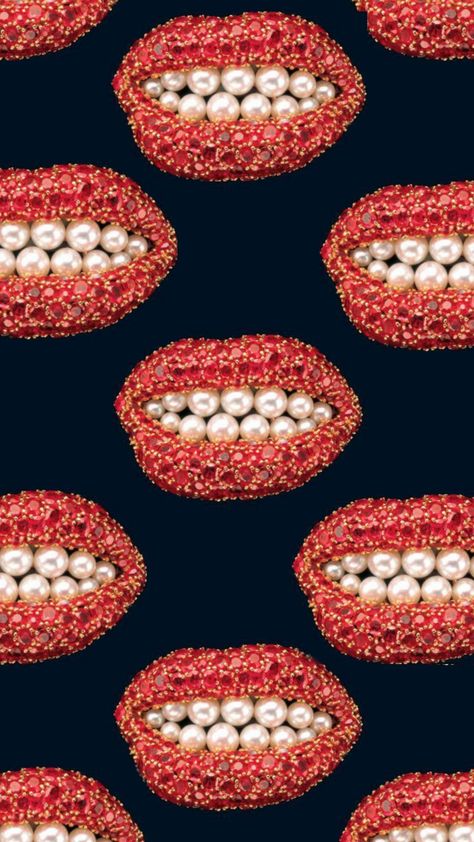 Jewelry of lips by Schiaparelli for a wallpaper Scaparelli Jewelry, Schiaparelli Moodboard, Schiaparelli Aesthetic, Catholic Nails, Eccentric Clothes, Schiaparelli Jewelry, Funky Wallpaper, Surealism Art, Jewelry Photography Styling