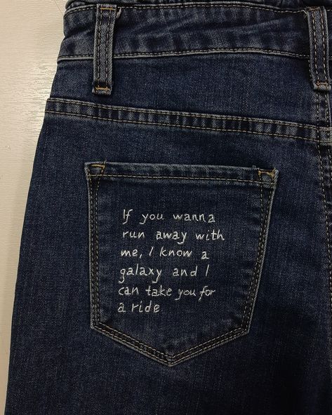 Embroidery on jeans' pocket Levitating Dua Lipa Lyrics, Lyrics Embroidery, Levitating Dua Lipa, Dua Lipa Lyrics, Pocket Aesthetic, Jeans Pocket, Parts Of The Heart, Jean Pockets, Denim Pocket