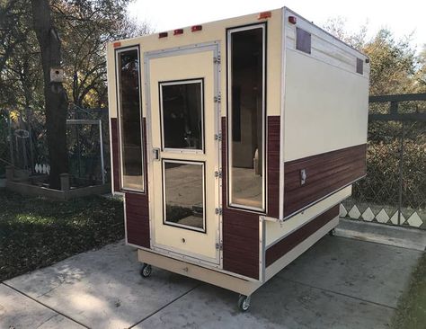 Cabover Camper, Small Camper Interior, Truck Campers For Sale, Truck Camper Shells, Slide In Truck Campers, Pop Up Truck Campers, Homemade Camper, Truck Top, Pickup Camper