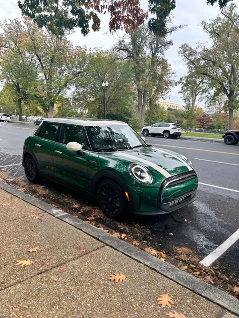 British Racing Green Mini Cooper, Green Mini Cooper Aesthetic, Cute Mini Cooper, Mini Cooper Green, Mini Cooper Aesthetic, Green Mini Cooper, Car Mini Cooper, Cooper Aesthetic, Houses By The Beach