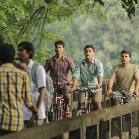 Malayalam Movie Images, Malayalam Movie Scenes, 96 Movie Images Hd, Nivin Pauly, Malayalam Movies, New Movie Images, Pretty Movie, Friendship Photography, Malayalam Movie