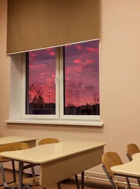 Sunset Classroom, Sunset School, Space Sunset, Classroom Aesthetic, Space Classroom, Late Evening, Liminal Space, Dreamcore Weirdcore, New Year New Me