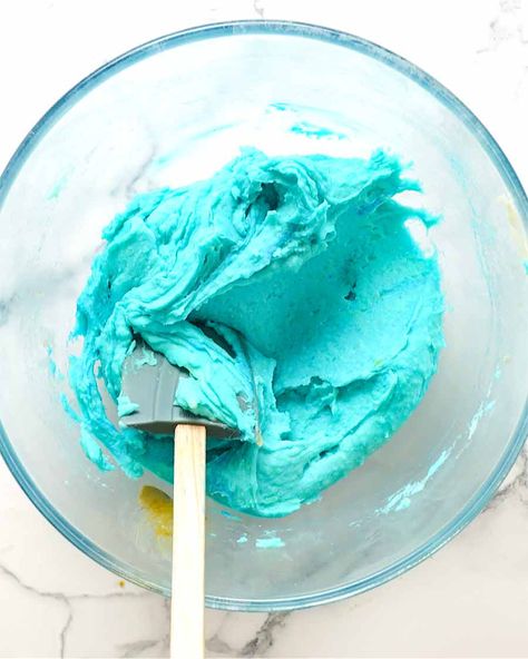 Dog Cake Homemade, Diy Dog Frosting, Birthday Cake For A Dog, Dog Gender Reveal Cake Recipe, Icing For Dog Cake, Frosting For Dog Cake, Doggy Cakes For Dogs, Dog Safe Frosting Recipes, Dog Birthday Cake Frosting Recipe