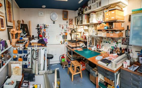 Visiting Nautilus Boekbinderij - Bookbinding Studio of Eliane Gomes in Haarlem, the Netherlands - iBookBinding - Bookbinding Tutorials & Resources Bookbinding Studio, Creative Bookbinding, Studio Plan, Workspace Studio, Sewing Desk, Book Repair, Artist Studios, Studio Spaces, Diy Projects Gifts