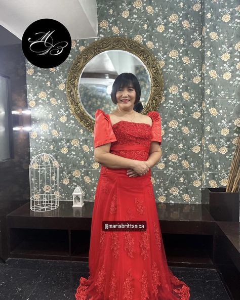 Tube-top red evening gown with detachable Filipiniana sleeves is now available for rent. Suitable for sizes small to large Schedule an appointment for a fitting.✨ Hair and Make up by MyJenny 📸 IG @britne8y Filipiniana Sleeves, Red Evening Gown, Suit Shop, Evening Gown, Tube Top, For Rent, Evening Gowns, Make Up, Hair