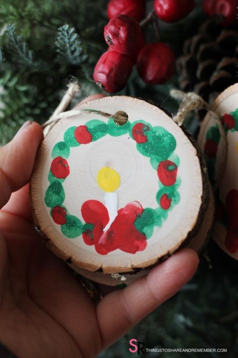 Handprint Christmas Ornaments, Fingerprint Wreath, Wood Slice Ornament Ideas, Wreath Ornaments, Handprint Ornaments, Handprint Christmas, Christmas Crafts For Toddlers, Preschool Craft, Preschool Christmas Crafts