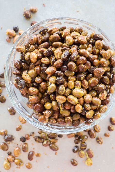 Soybeans Recipe, Healthy Bean Recipes, Soybean Recipe, Healthy Baked Snacks, Roasted Soybeans, Grains Recipes, Healthy Snack Recipe, Simple Snacks, Bean Snacks