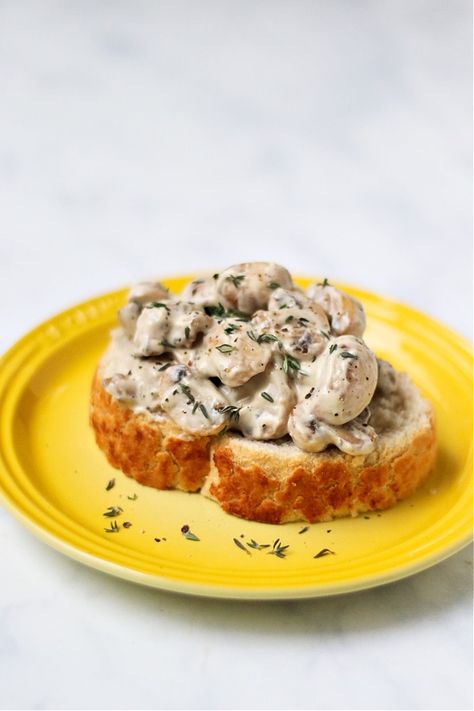 I know this recipe is going to divide people as you are generally either a mushroom lover or a mushroom hater. There's no in between! If you ARE a lover, then you can make this tasty breakfast for one in less than 10 minutes. Creamy mushrooms flavoured with thyme and served on a toasted slice of sourdough or tiger bread. #mushroomrecipes #healthymadeeasy #breakfastideas #breakfastrecipes Easy Kids Recipes, Healthy Filling Breakfast, Mushrooms On Toast, Breakfast For One, Tiger Bread, Creamy Salmon Pasta, Slow Cooker Pasta Recipes, Mushroom Toast, Easy Family Recipes