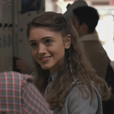 Natalia Dyer, Duffer Brothers, Nancy Wheeler, Stranger Things Girl, Stranger Things Characters, Stranger Things Aesthetic, Stranger Things Season, American Dream, Celebrity Crush