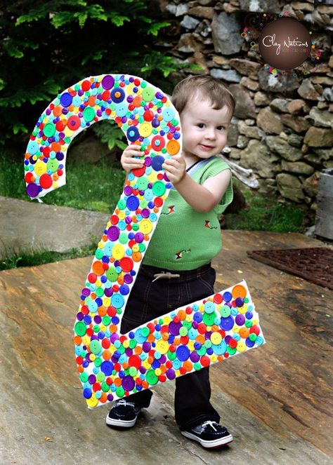 Could do this for both kiddos on their birthday and then keep it hung up in their room until their next birthday Birthday Photoshoot Ideas Kids, Photoshoot Ideas Kids, Boy Birthday Pictures, 2nd Birthday Pictures, Bubble Birthday Parties, 2nd Birthday Photos, Birthday Photoshoot Ideas, Bubble Birthday, 2nd Birthday Boys