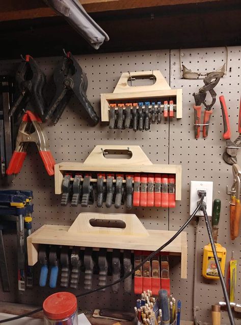 Tool Wall Storage, Clamp Rack, Clamp Storage, Garage Organizing, Garage Workbench Plans, Tool Wall, Wood Tool Box, Garage Organisation, Diy Recycled Projects