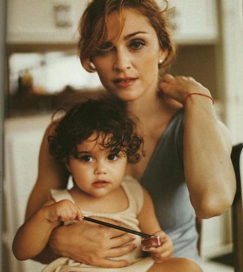 80sradical 🥀’s Instagram photo: “Madonna and her daughter Lourdes for Vanity Fair, 1998 photographed by Mario Testino 🍒✨” Madonna Daughter, Mario Testino, Madonna And Child, Best Camera, Vanity Fair, Madonna, Muse, Pop Culture, Mario