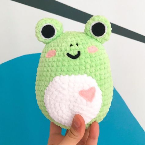 Crochet Frog Squishmallow Pattern Free, Crochet Squishmallow Pattern, Squishmallows Crochet, Squishmallow Crochet Pattern, Squishmallow Pattern, Squishmallow Crochet, Cute Crochet Frog, Wendy The Frog, Crochet Frog Pattern