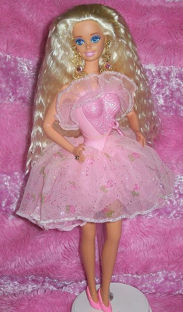 1993 Locket Surprise Barbie by StanleytheBarbieman, via Flickr Barbie Dolls 80s 90s, Locket Surprise Barbie, Barbie 1990 Dolls, Barbie Collector Dolls 90s, Barbie’s From The 90s, Barbie 80s, Barbie 90s, Barbie Vintage Reproduction, Custom Barbie